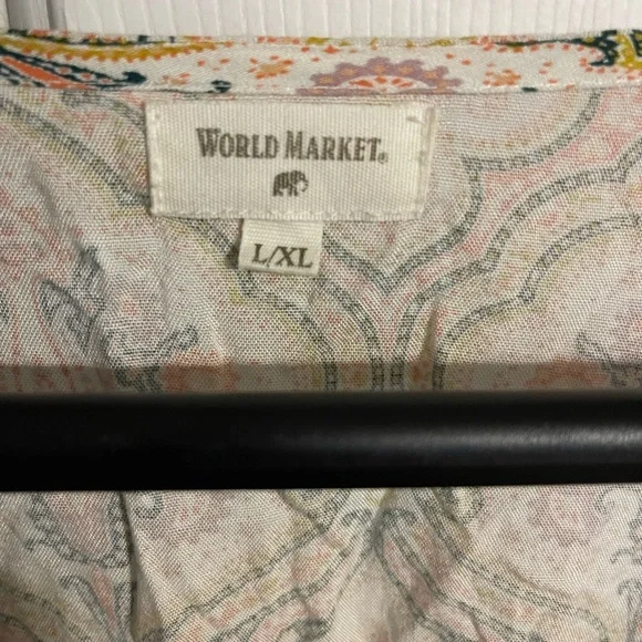 Woman’s dress - Picture 6 of 9